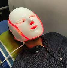 Máscaras LED Rejuvenecimiento Facial y Humectación | Dra. Adriana García