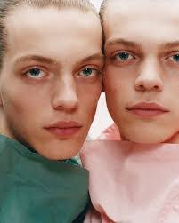 Elvis Wallace's Instagram, Twitter & Facebook