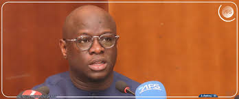 Cheikh Diba sur le déficit budgétaire : “Nous visons un retour à la norme  communautaire à l'horizon 2027”