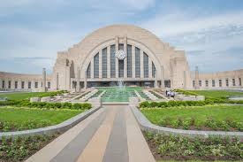 Architecture is its own type of art form. Art Deco Architecture And The Rise Of Modernism