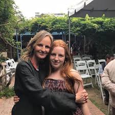 Jan 08, 2021 · how much is helen hunt worth? Helen Hunt Relationship Status Husband Children Net Worth