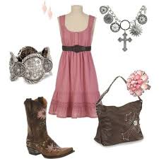 Cowgirl Chic How Fun Would This Be At The Barn Dance Or A Country Girl Wedding Country Girl Dresses Country Outfits Country Girls Outfits