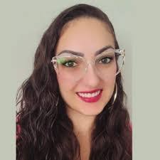 Amanda Sa's Instagram, Twitter & Facebook