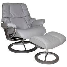 Ekornes stressless ambassador l & ottoman leather wood adjustable recliner chair. Stressless Reno Large Reclining Chair And Ottoman With Signature Base Fashion Furniture Reclining Chair Ottoman Sets