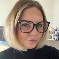 Eva Borsai-Bokor (@evaborsai) • Instagram photos and videos