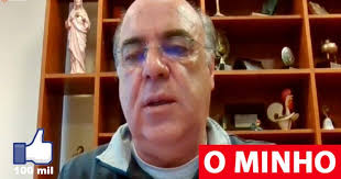 Barcelos empresta computadores a alunos carenciados e dá máscaras a toda a população