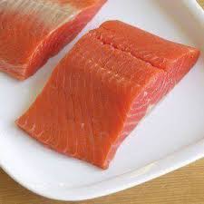 In fact, its meat looks so fragile when you handle it. Salmon For A Pet Dog Here S How To Safely Feed This Fish