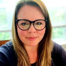 I'm excited to be accepted into the 2025 University of Illinois  Professional Staff Leadership Academy! Looking forward to connecting and  learning with colleagues across the system!