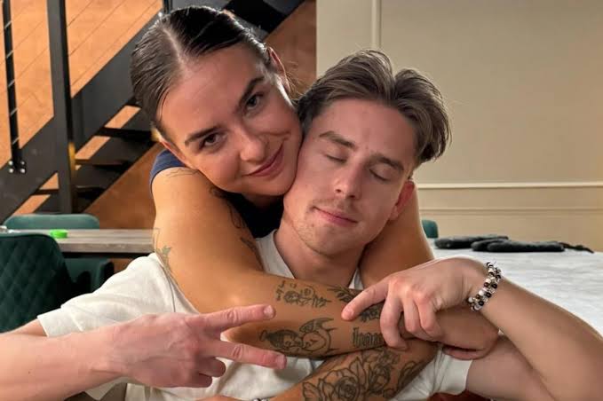 Niemand zag dit aankomen: Roxy en Robert gaan samenwonen - LoveReality