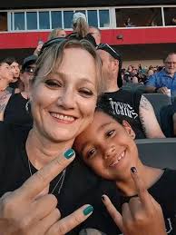 I love this album RUSH FLYBINICHT FLYBY FLY BY NICHT ay..