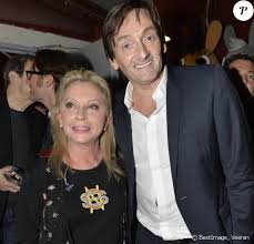 Le coffret reprend les 2 premiers volets du spectacle de pierre palmade et michèle laroque. Pierre Palmade Marie Avec Veronique Sanson On Se Foutait De Ma Gueule Purepeople