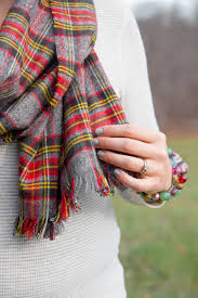 10 fashionable no sew scarves