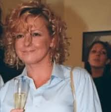 Nie, różowa dziunia, ale widać, że zjeść też lubi jak nastraszyć ludzi ano można i tak. Magda Gessler Na Starym Zdjeciu Za 9 Lat Zacznie Kuchenne Rewolucje