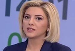 Bostan'ın bu hamlesinden rahatsız olan yapımcı ise şarkıcının şarkıyı okumasına yasak koydurttu. Berfu Guven Kimdir Kac Yasinda Nereli Boyu Kac Biyografisi