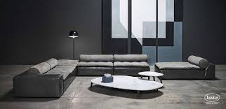 Jeweled tufted sides and backs as well as silver nailheads are featured on this group. Baxter Italy Sofa Miami Roll Drifte Wohnform