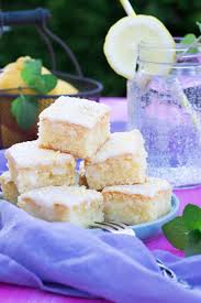 Simpel, gelingsicher, schnell und lecker. Rezept Zitronen Kuchen Vom Blech Aus Dem Backbuch Von Mama