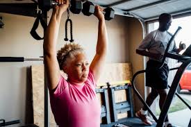 Jumping jacks senaman yang lebih dikenali sebagai lompat bintang ini amat bagus untuk kardio dan jantung. Cara Menggabungkan Kekuatan Dan Kardio Menjadi Satu Latihan Latihan Dan Latihan 2021