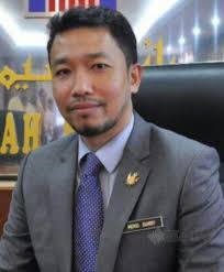 Majlis daerah simpang renggam pada asalnya adalah majlis daerah kluang selatan, dimana pengistiharan sebagai majlis daerah simpang renggam adalah pada 1 januari 2001. 186 Penghantar Persendirian Dibenarkan Beroperasi