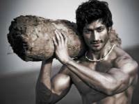 Vidyut jammwal age, height, girlfriend, wife, family, biography & more. Vidyut Jammwal And Vladimir Putin Makes Into The List Of 10 People You Don T Want To Mess With In The World English Lokmat Com