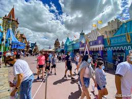 Many colleges and universities, like boston college and the ohio state university, are canceling spring break to deter superspreading events. Spring Break Weekend Crowds Are Going Strong In Disney World Or Are They Allears Net