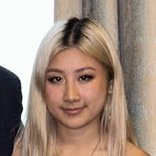 Caitlin Crouch's Instagram, Twitter & Facebook