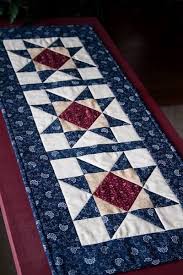 How To Make A Patriotic Table Runner Google Search Quilted Table Runners Patterns Quilted Table Runners Patchwork Table Runner