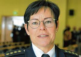 Frau Laum muss nicht mehr bügeln