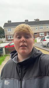 Can anyone change a hair style for me as I'm not sure if it would suit if I  got it done ? Something like this pic