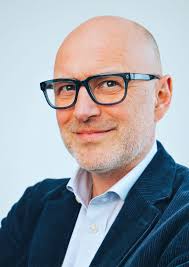 SYMPOSIUM: The Transformative Power Of Digital Dentistry An Aesthetic  Revolution