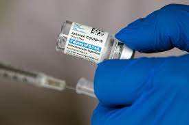 The vaccine is approved for people who are 18 years of age and older. Expresso Covid 19 Belgica Suspende Vacina Da Janssen Para Menores De 41 Anos Apos Uma Morte