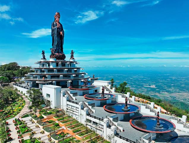 TÂY NINH - NÚI BÀ ĐEN – CÁP TREO - THÁNH THẤT CAO ĐÀI - CHÙA GÒ KÉN - T&T  Media Tourism