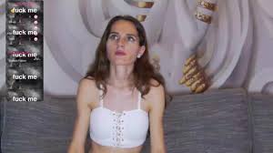 Hailey_peach