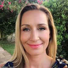 Amber Weng's Instagram, Twitter & Facebook