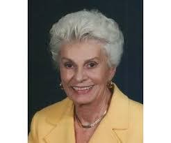 Lee Pogue's Instagram, Twitter & Facebook