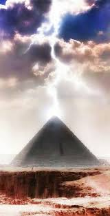 Great Pyramid Of Giza Was Struck By A Burst Of Light During A Storm In Egypt Photographer Jason Bennee Archangels Pyramids Archangel Metatron