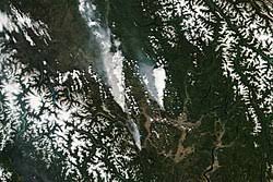 Based out of salmon arm, rapattack crews rappel and/or hoist from helicopters in order to perform initial attack fire suppression on often otherwise inaccessible. 2021 British Columbia Wildfires Wikipedia