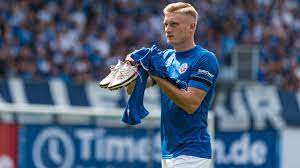 After two years with lotte, straith would sign with fellow 3. Hansa Rostock Tritt Zum Nordduell Bei Hannover 96 An Ndr De Sport Fussball
