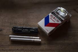 Masa pandemi tentunya tidak menjadi penghalang untuk tetap produktif, baik belajar maupun berbagi ilmu. Rokok Bungkus Rokok