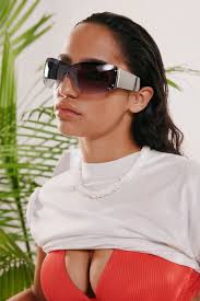 2000's Nostalgia: Hair Clips, Sunglasses, + More