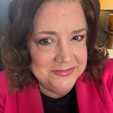 A perfect beach day for Buster🥹☀️ For those that don't know his story,  Buster is an 11.5 year old hospice bernese mountain dog that I adopted from  @tuscarawascountyhumanesociety a little over a