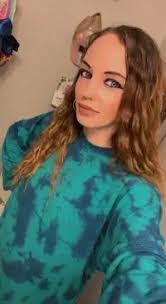 Brooke Bradshaw's Instagram, Twitter & Facebook