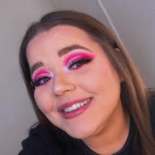 ✨ summer is over but I'm still glowing ✨ I can't believe Halloween is over!  Is there such thing as Christmas looks? 😂 hope you all had a fun and safe  Halloween! • • • •