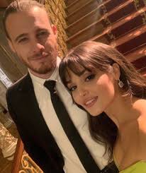 Dizi izlemenin internet kotasına dost teknolojisi fox.com.tr'de. Eda And Serkan Bolat Split Up And Have Daughter In Sen Cal Kapimi Season 2 Sneak Peek