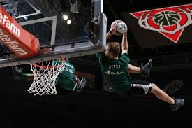 Bucks regular season game log. Entertainment Bucks Vs Jazz 1 22 15 Milwaukee Bucks