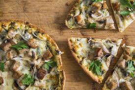 Pizza Pita Express A La Saucisse Un Lunch Eclair Ideal Pour Utiliser Les Restes Du Refrigerateur Recipes Cooking Food