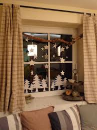 Sterne Und Baume Im Fenster Weihnachten Haus Dekoration Aste Weihnachtlich Dekorieren Weihnachtlich Dekorieren