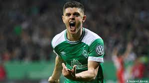 Fc bayern munich from the semi finals of the dfb cup. German Cup Bayern Beat Bremen With Contentious Penalty Sports German Football And Major International Sports News Dw 24 04 2019