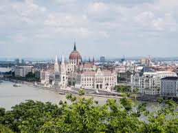 Aus stolzen 960 metern tiefe sprudeln jede stunde rund 760 kubikmeter des. Budapest Sehenswurdigkeiten 35 Top Highlights Attraktionen