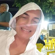 Sacha disse que dorme pelado, pois o Rio de Janeiro é quente. Yuri disse  que só dorme pelado quando trans* #AFazenda