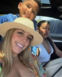 Paulette Torres's Instagram, Twitter & Facebook